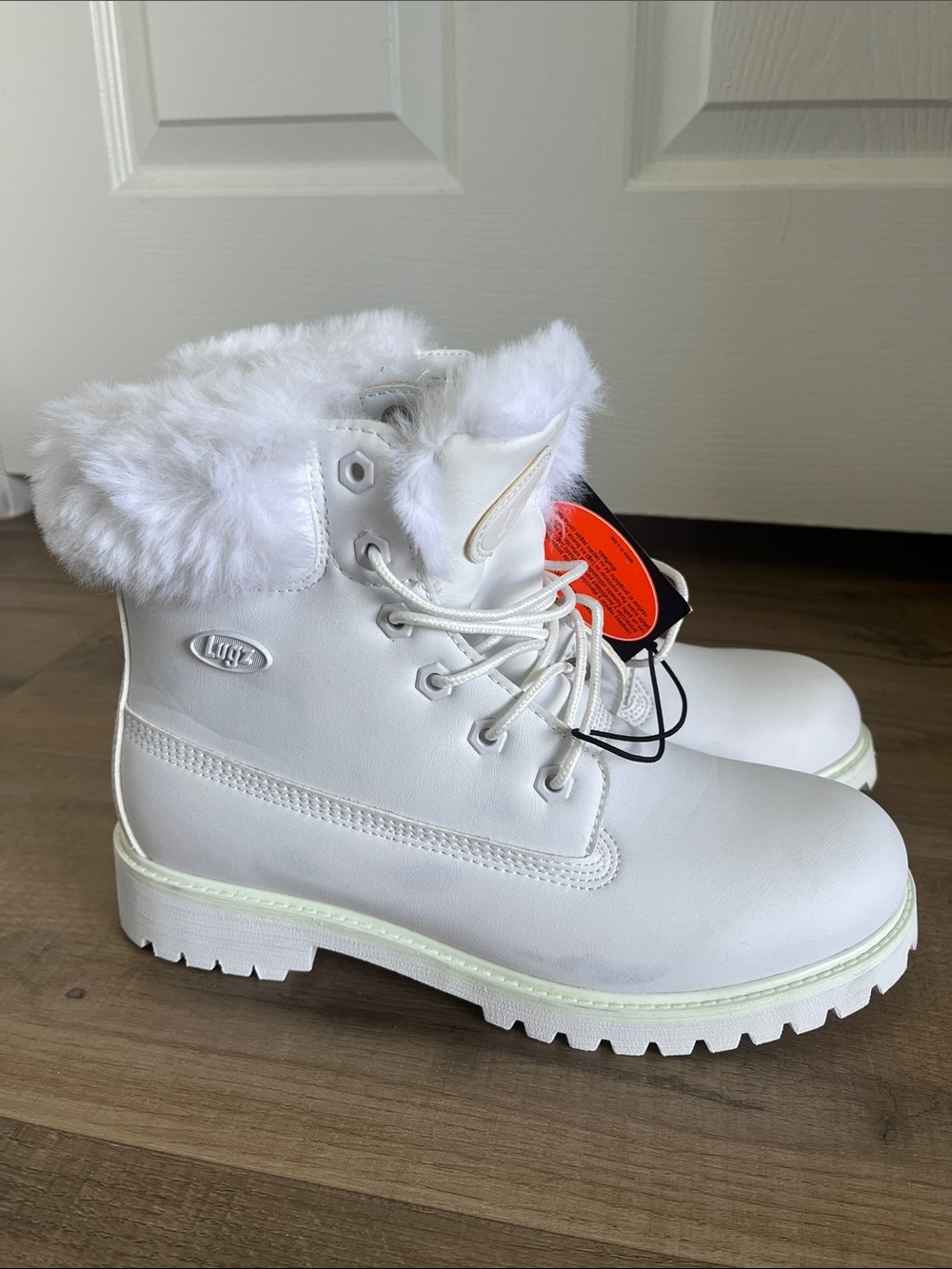 Lugz White Faux Fur Winter Lace-Up Boots with Rugged Sole Y2K NWT Holiday